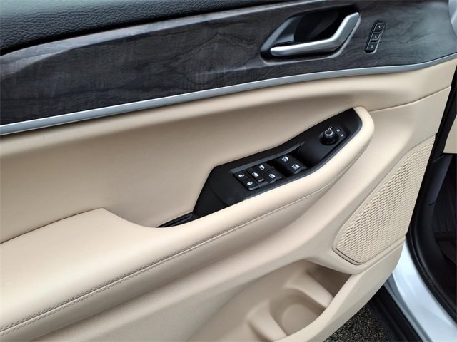 Used 2023 Jeep Grand Cherokee L Limited w/ Trailer Tow Group (B) image 12