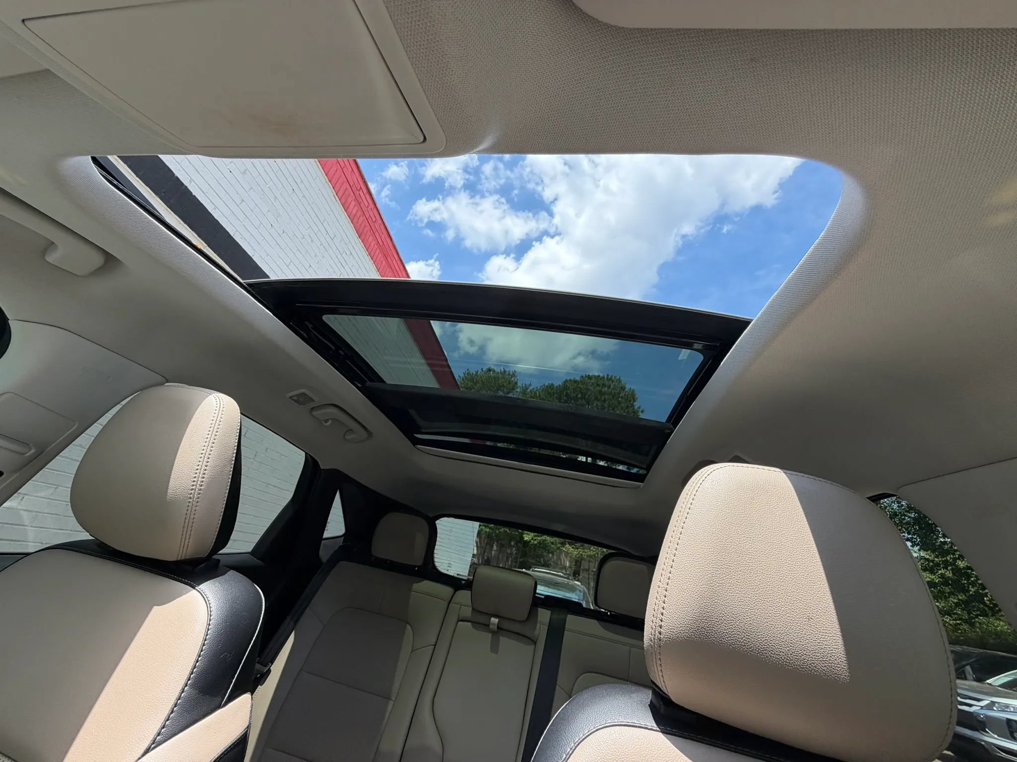 Used 2021 Ford Escape SEL w/ Technology Package FWD image 34