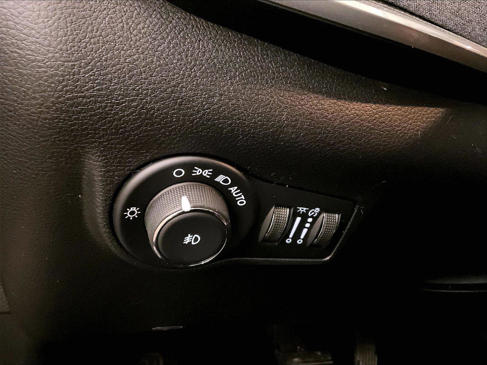 Used 2023 Jeep Compass Latitude AWD/4WD image 30