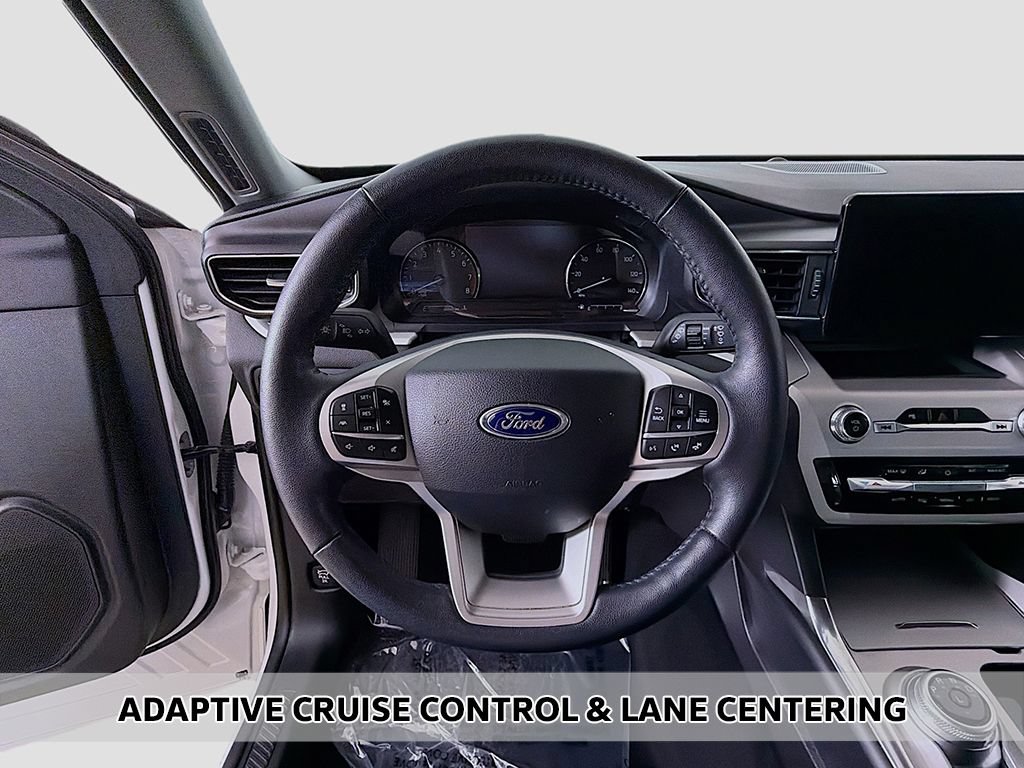 Used 2023 Ford Explorer XLT w/ Equipment Group 202A AWD/4WD image 7