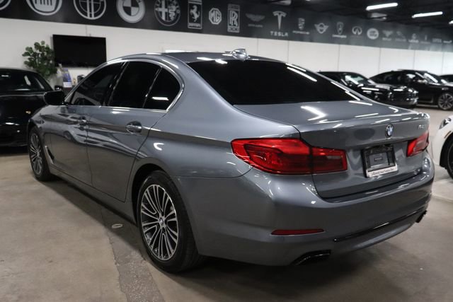 Used 2019 BMW 540i w/ Executive Package RWD image 3
