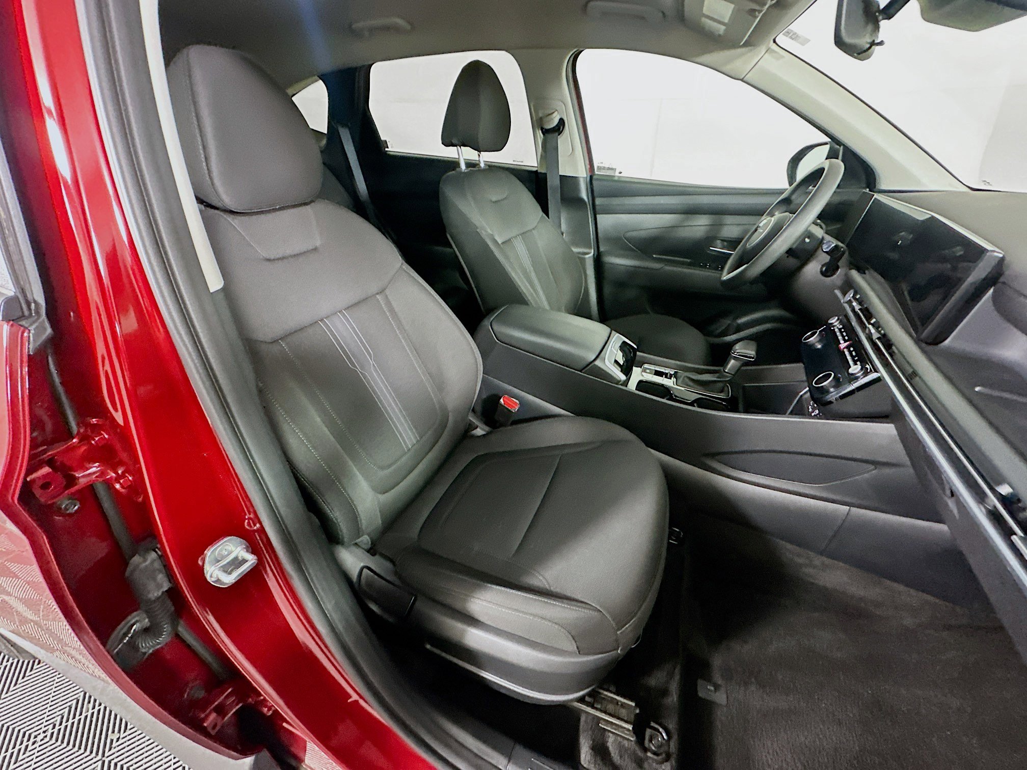 Used 2025 Hyundai Tucson SEL FWD image 31