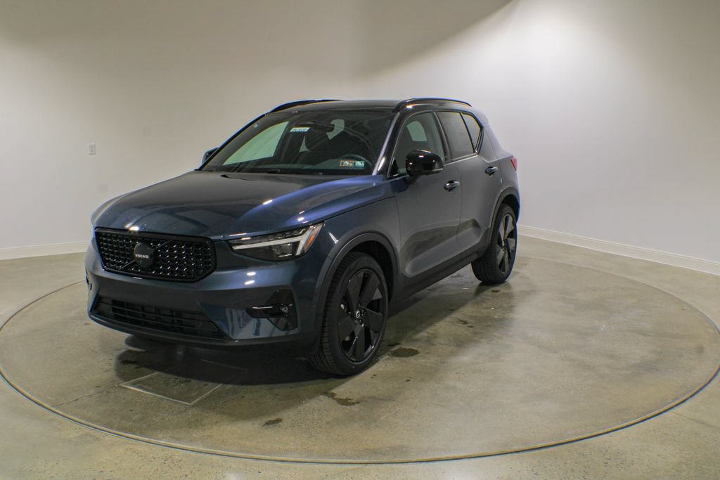 New 2026 Volvo XC40 B5 Ultra w/ Climate Package