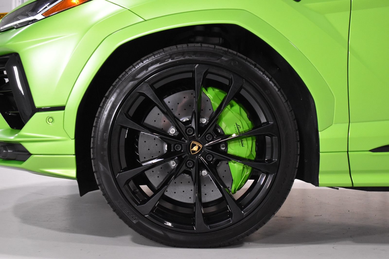 Used 2024 Lamborghini Urus S AWD/4WD image 7