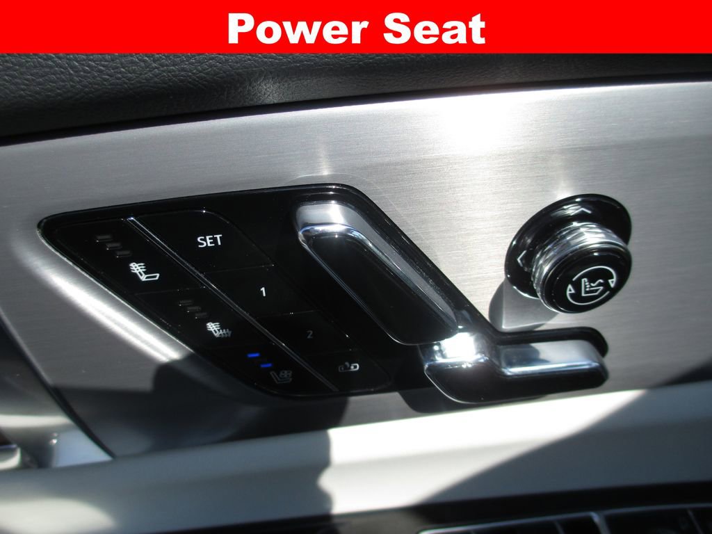 Used 2026 Cadillac Vistiq Sport w/ LPO, Floor Liner Package image 25