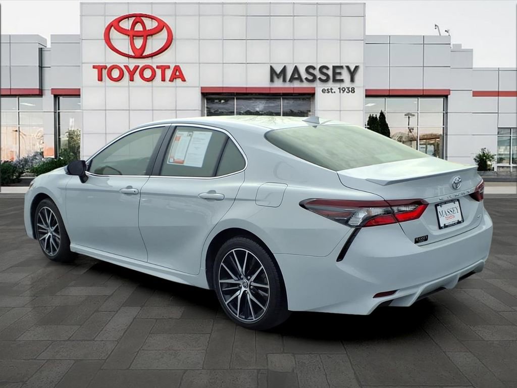 Used 2023 Toyota Camry SE w/ Convenience Package image 5