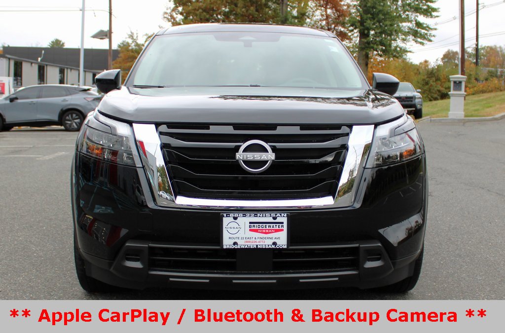 Certified 2024 Nissan Pathfinder S image 2