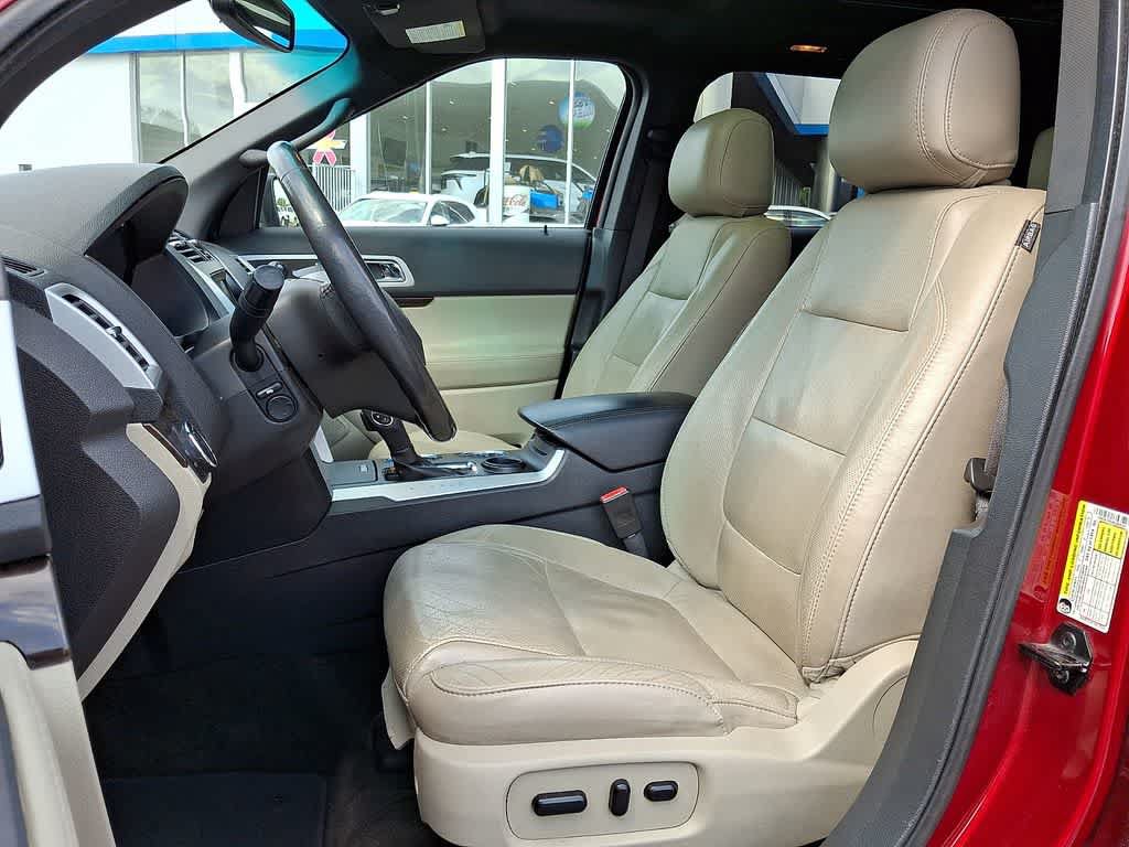 Used 2014 Ford Explorer Limited w/ Equipment Group 301A FWD image 11