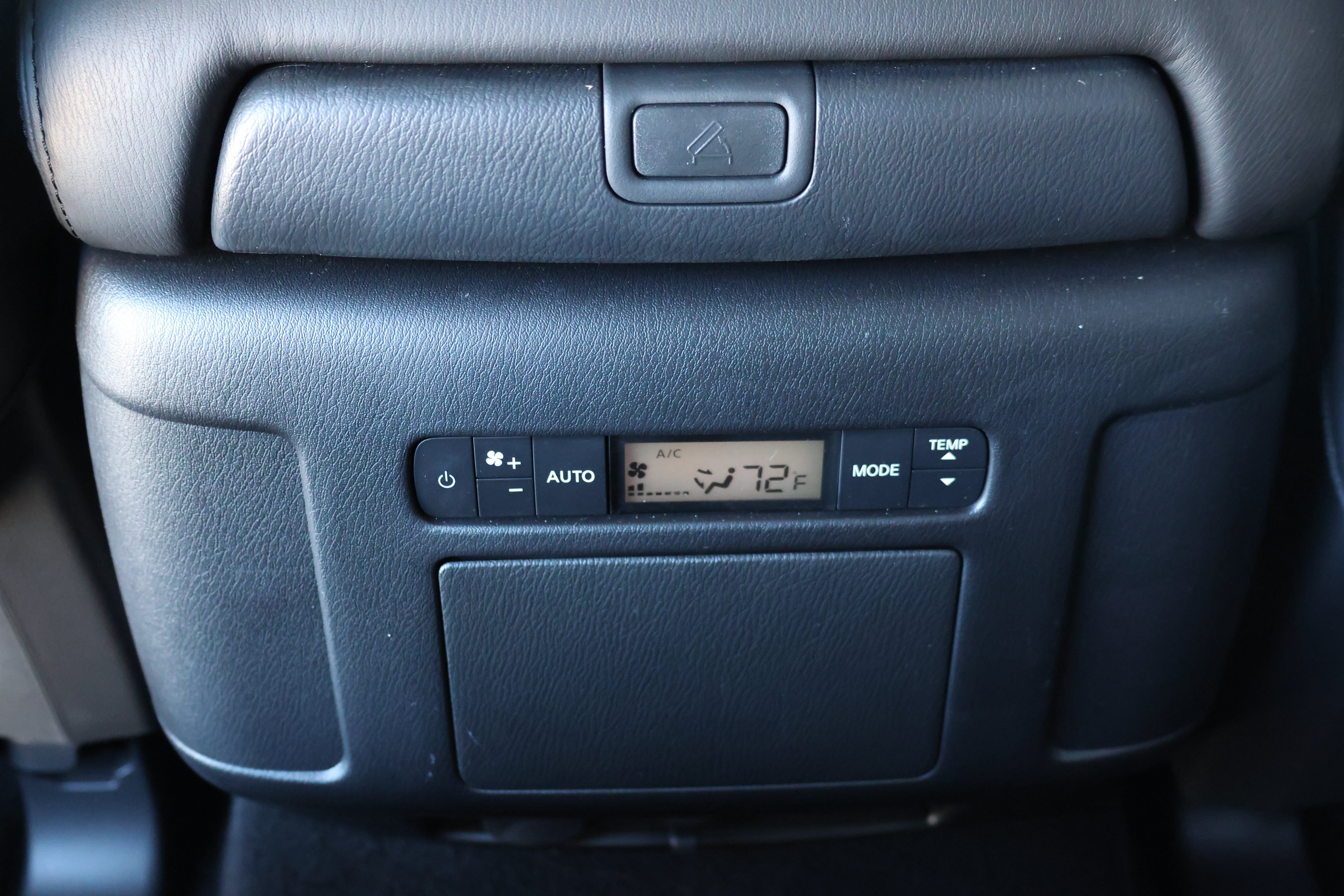 Used 2024 Nissan Armada SL AWD/4WD image 19