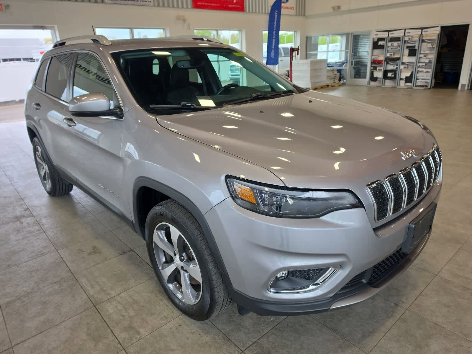 Used 2020 Jeep Cherokee Limited AWD/4WD image 5