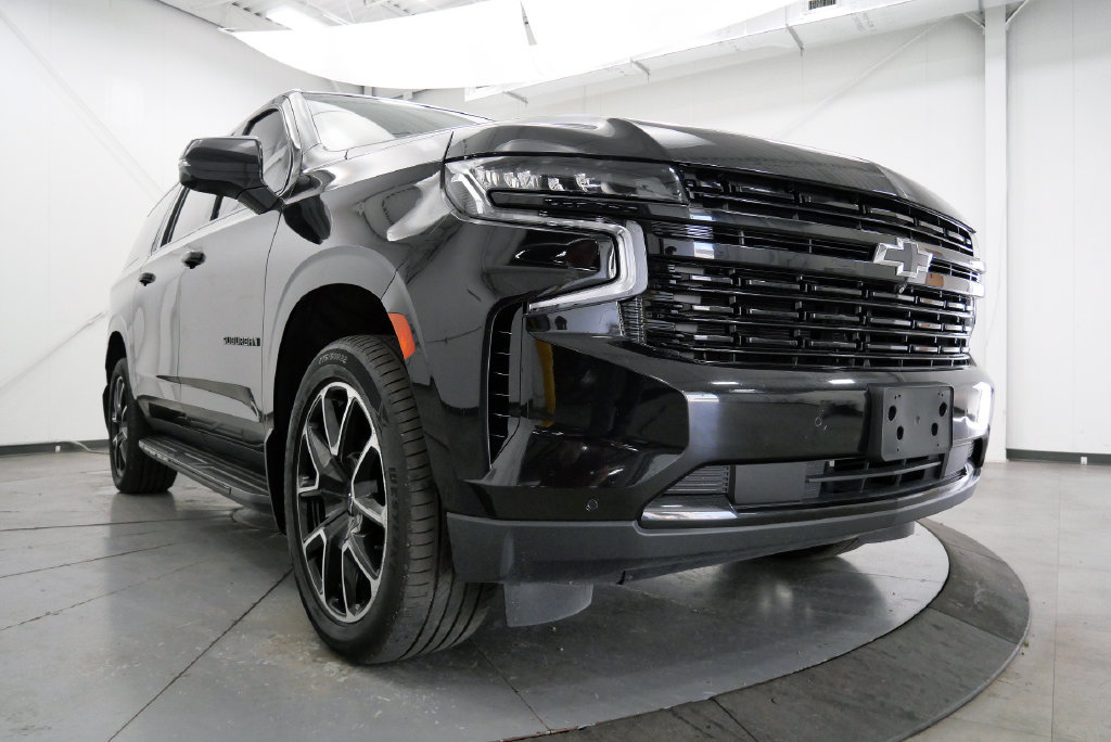 Used 2023 Chevrolet Suburban RST w/ Luxury Package AWD/4WD image 41
