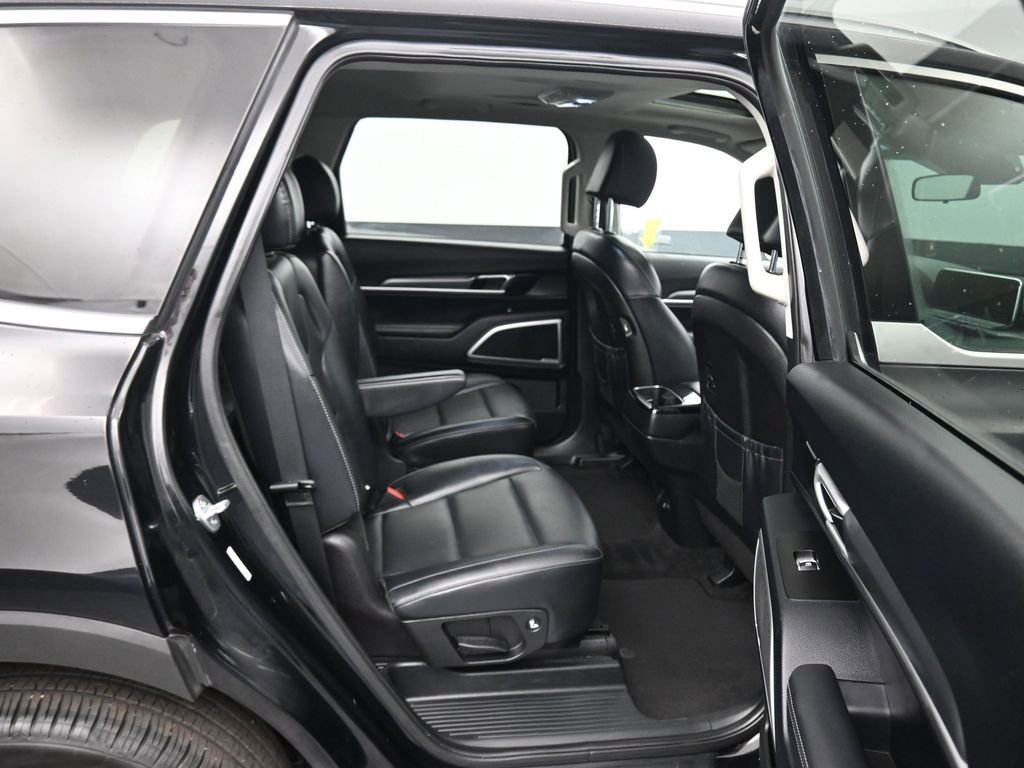 Used 2022 Kia Telluride S image 44
