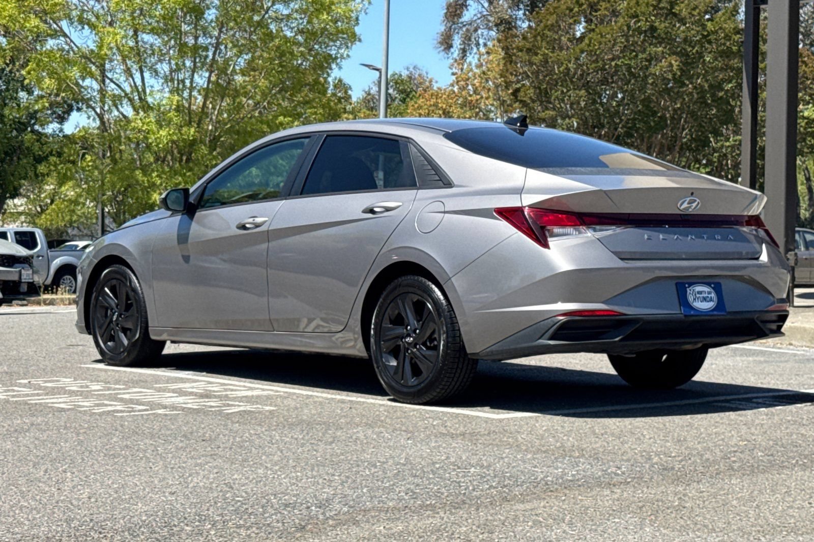 Used 2021 Hyundai Elantra SEL w/ Convenience Package FWD image 6