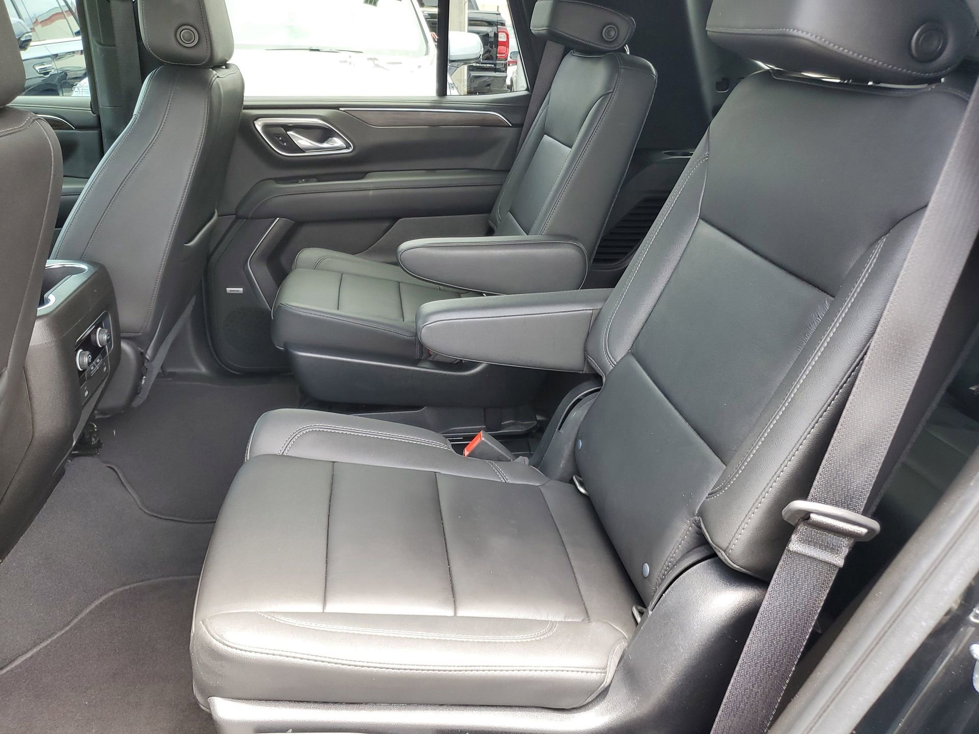Used 2021 Chevrolet Tahoe Z71 AWD/4WD image 12