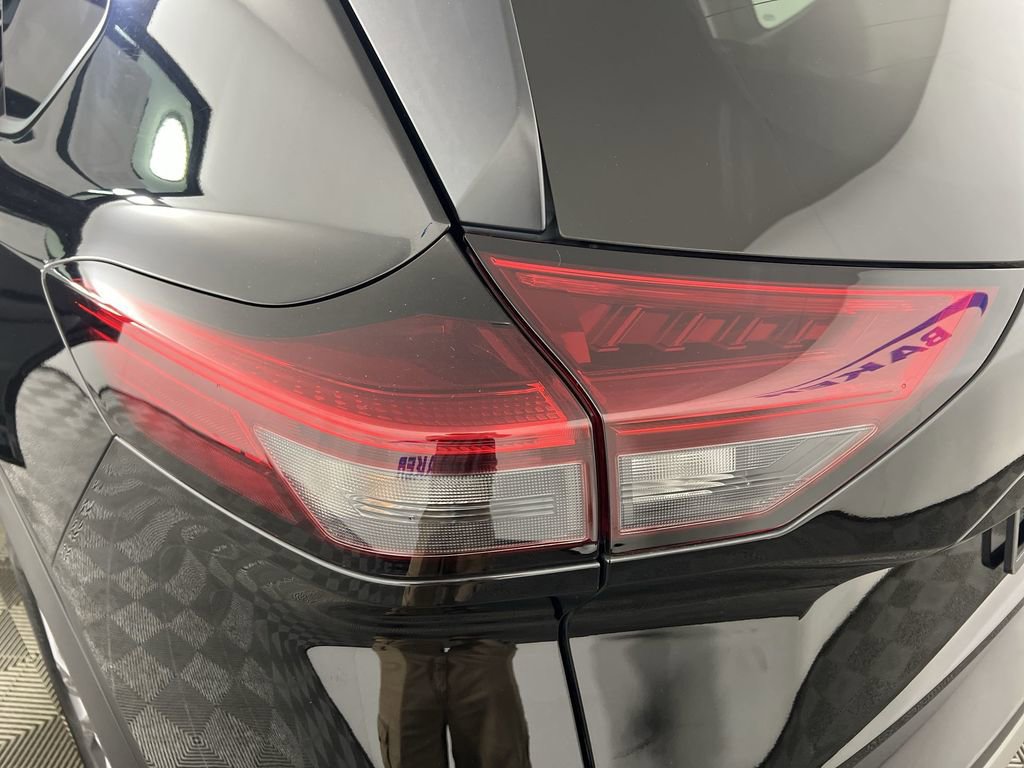 Used 2023 Nissan Rogue S image 34