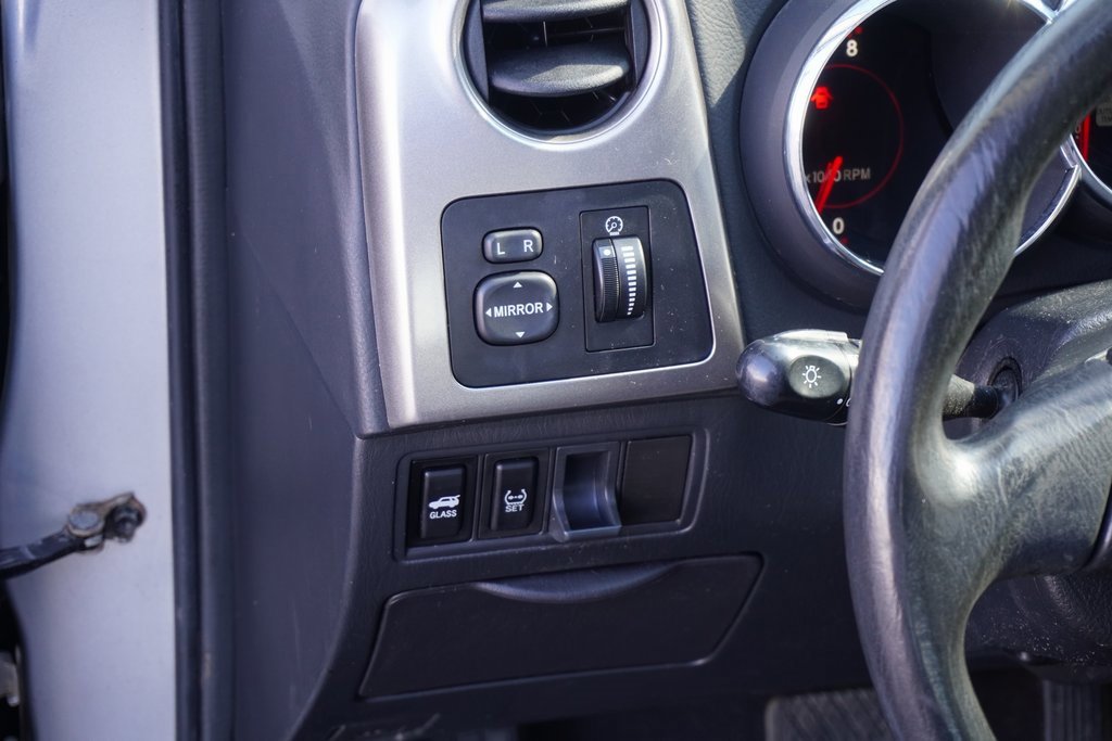 Used 2008 Pontiac Vibe w/ Preferred Package image 12