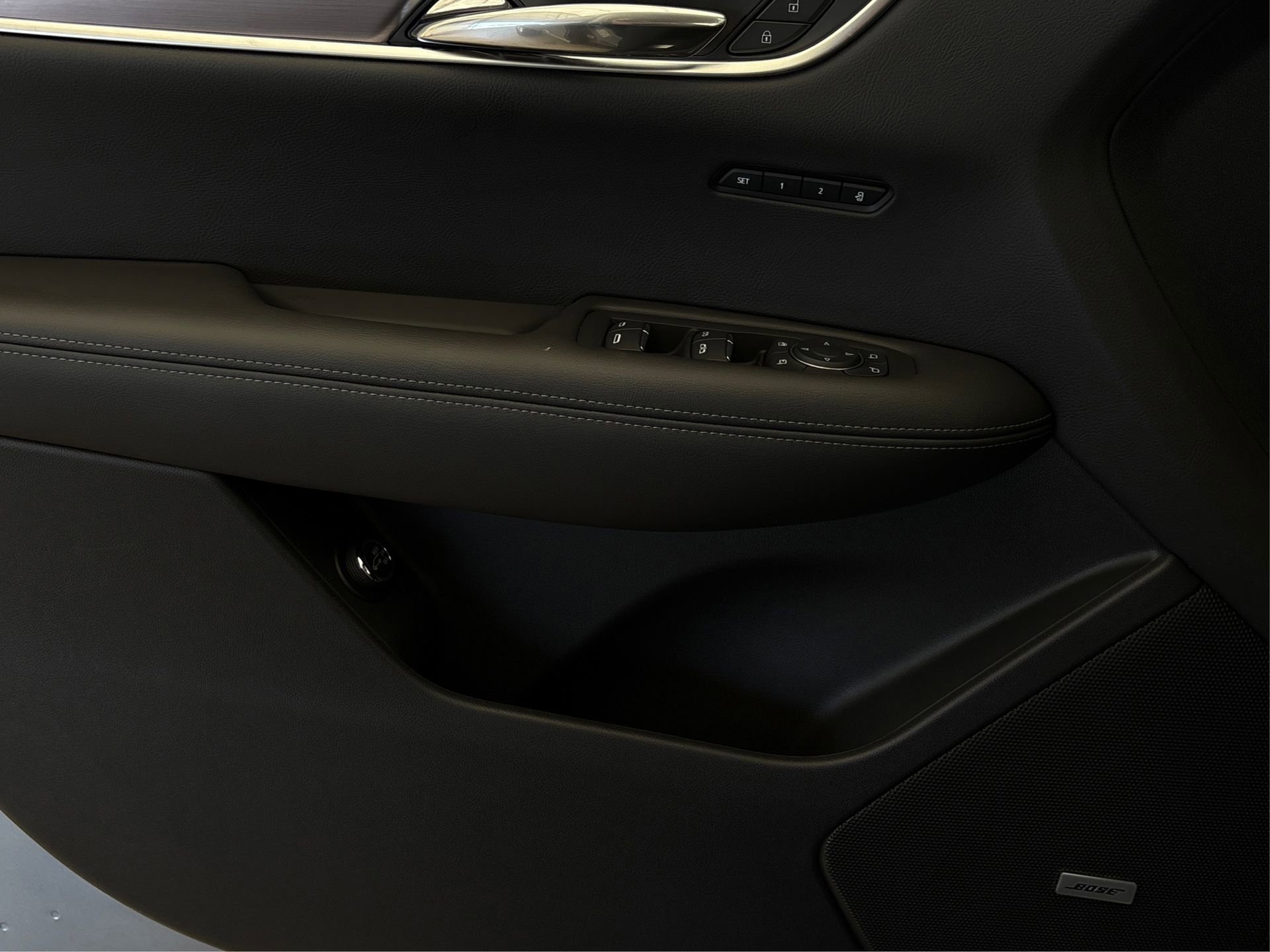 New 2025 Cadillac XT6 Luxury image 21