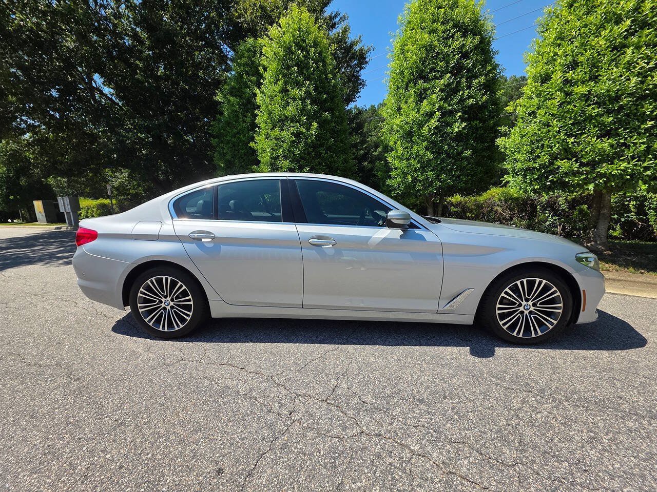 Used 2017 BMW 530i RWD image 6