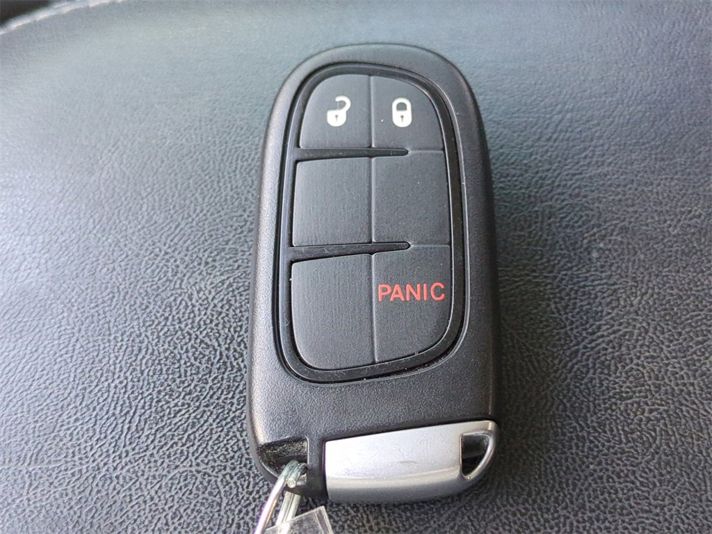 Used 2020 Jeep Cherokee Latitude Plus image 29