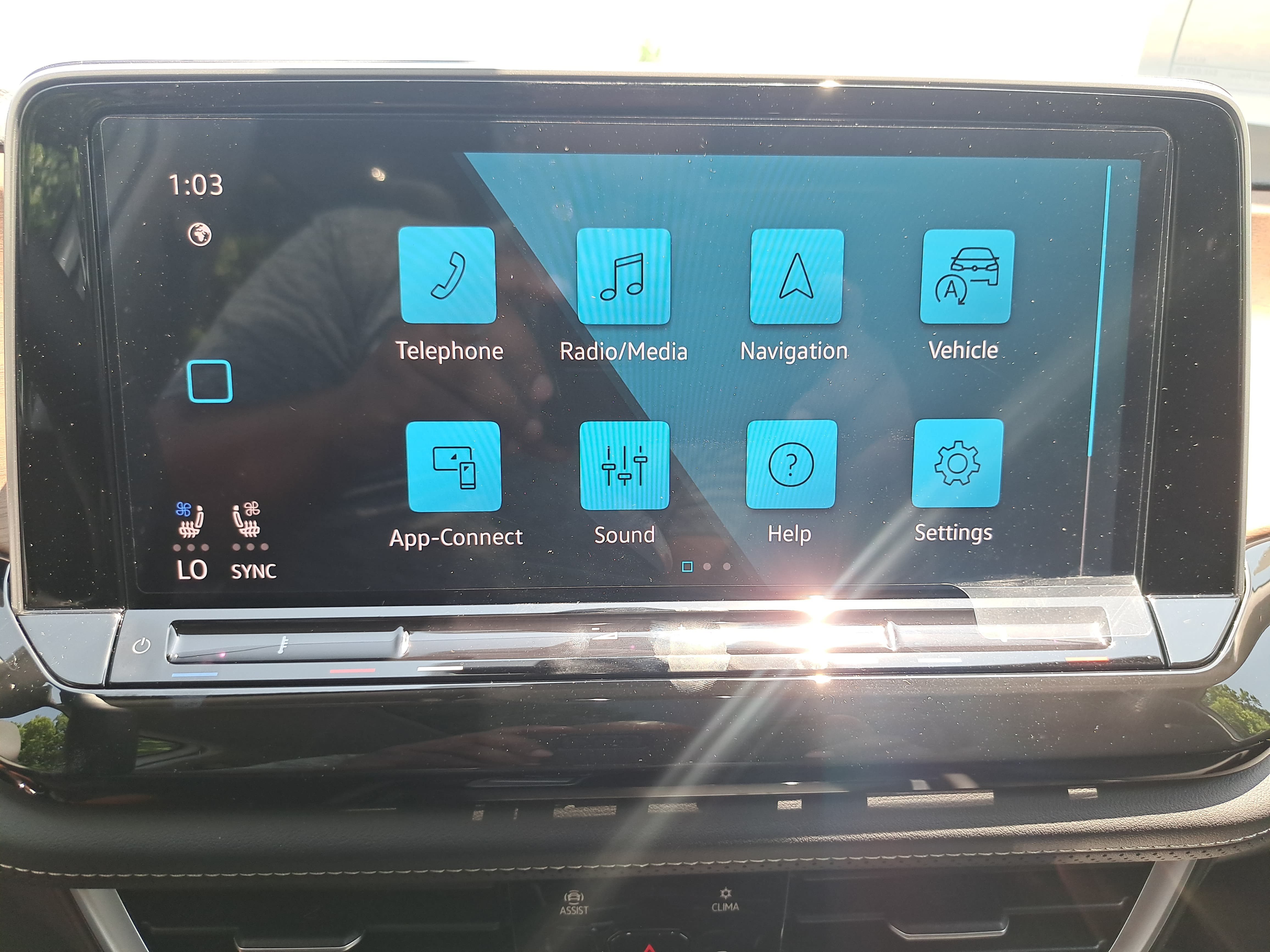 New 2026 Volkswagen Atlas SE FWD image 23