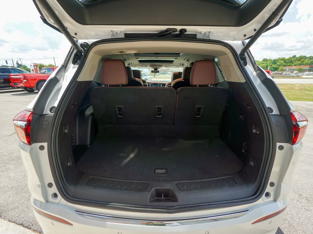 Used 2021 Buick Enclave Avenir w/ Avenir Technology Package image 40