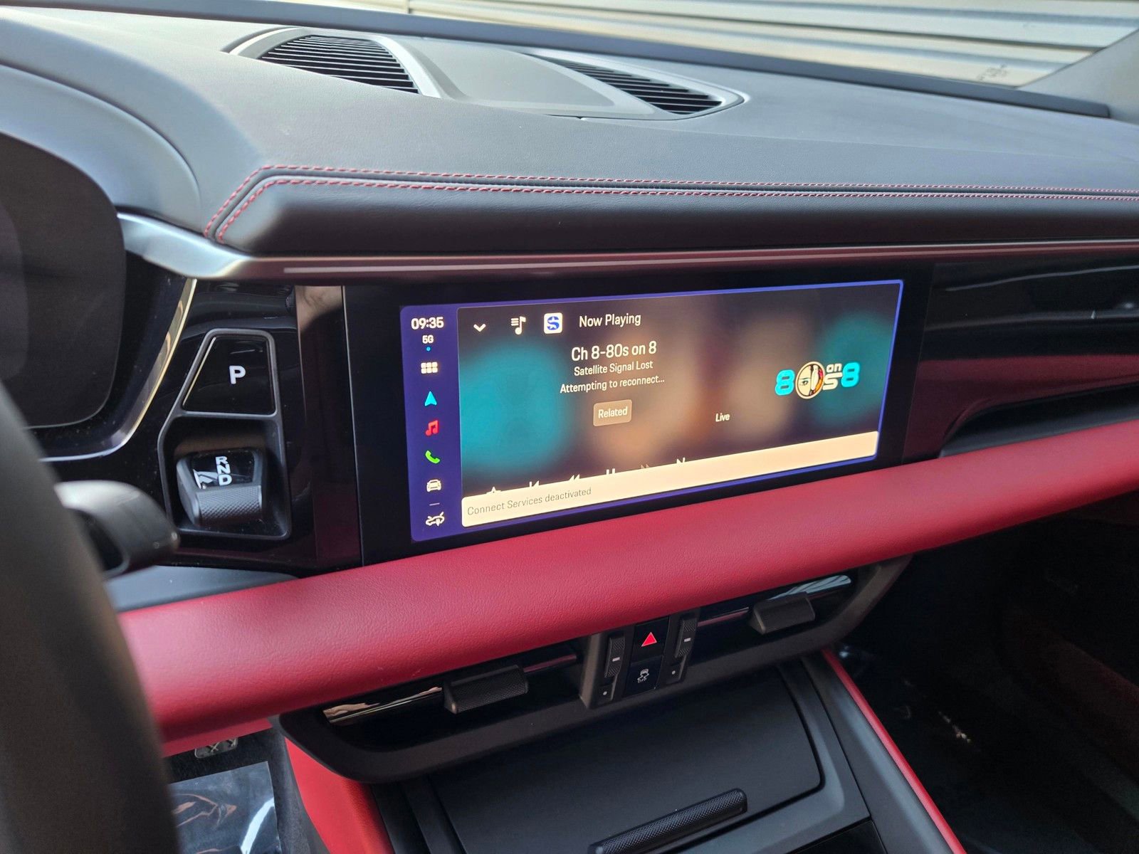 Certified 2025 Porsche Macan 4 Electric AWD/4WD image 22