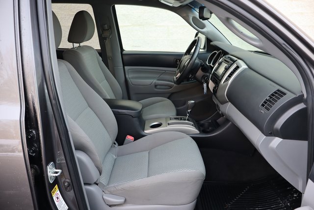 Used 2013 Toyota Tacoma 4x4 Double Cab w/ SR5 Pkg image 30