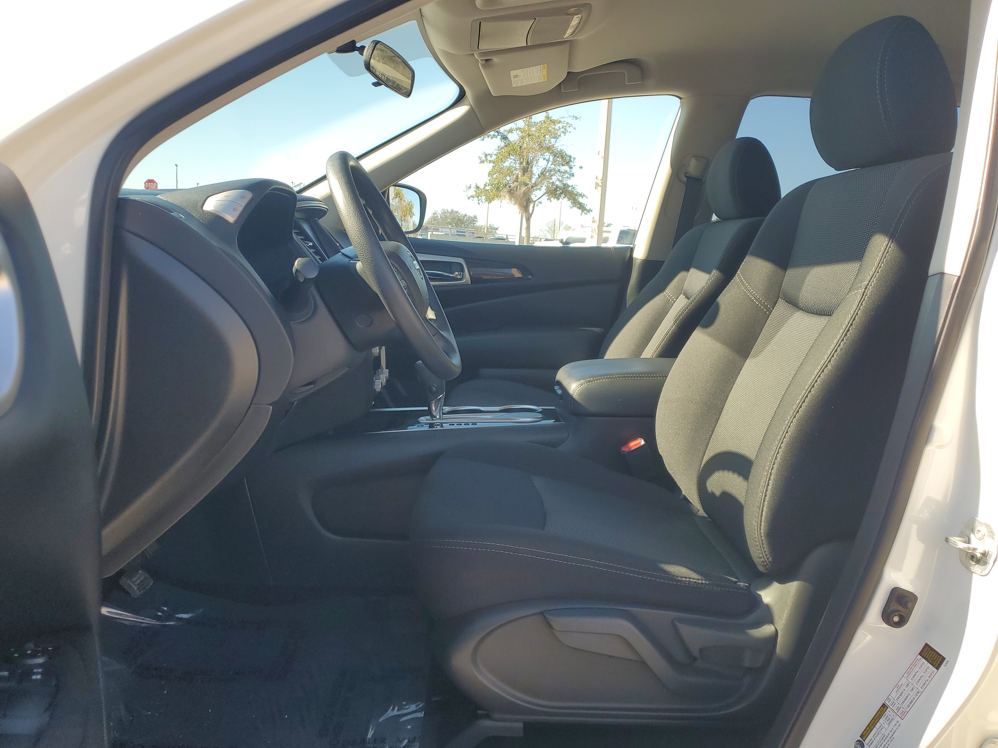 Certified 2020 Nissan Pathfinder S image 12