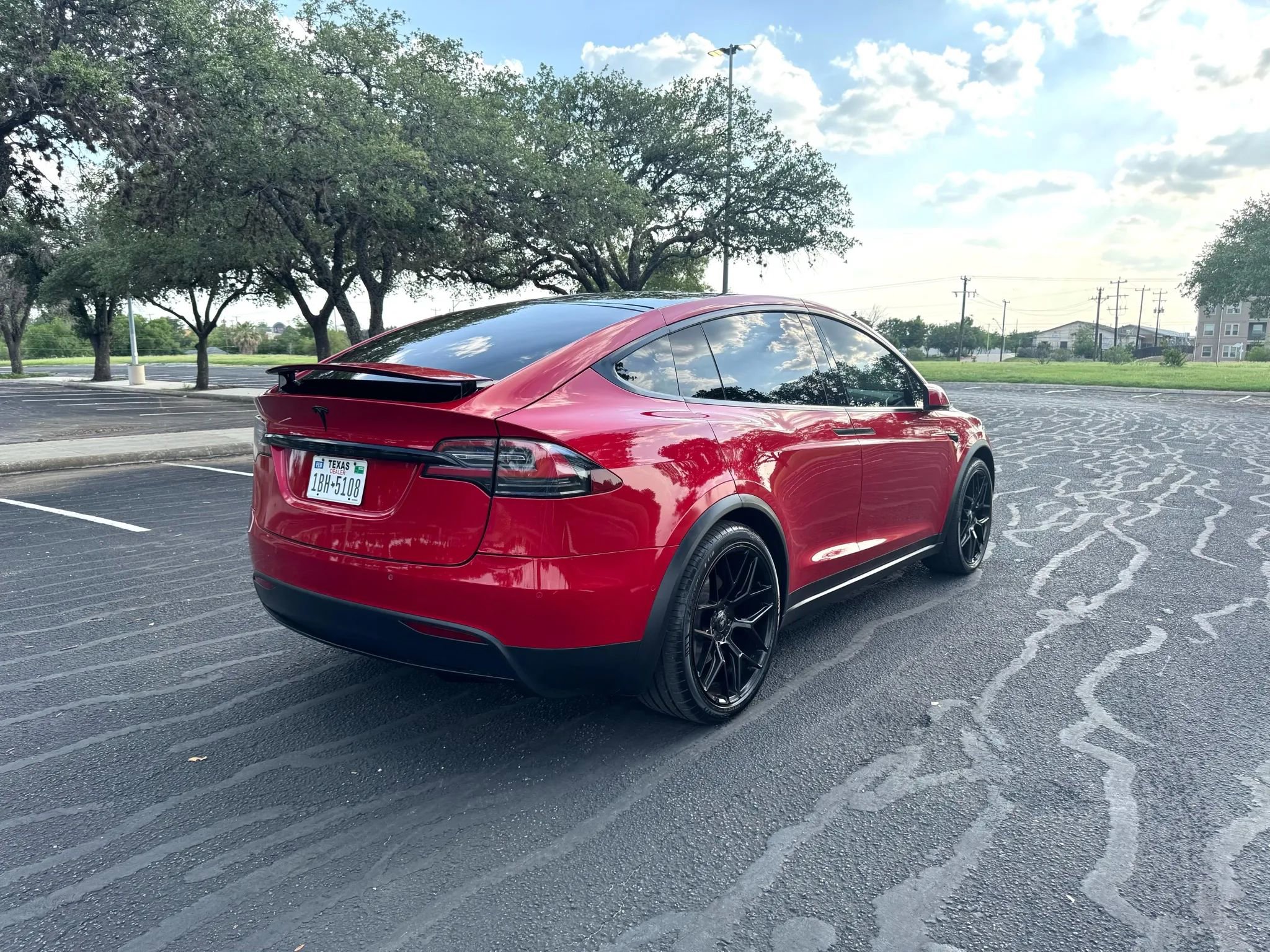 Used 2020 Tesla Model X image 4