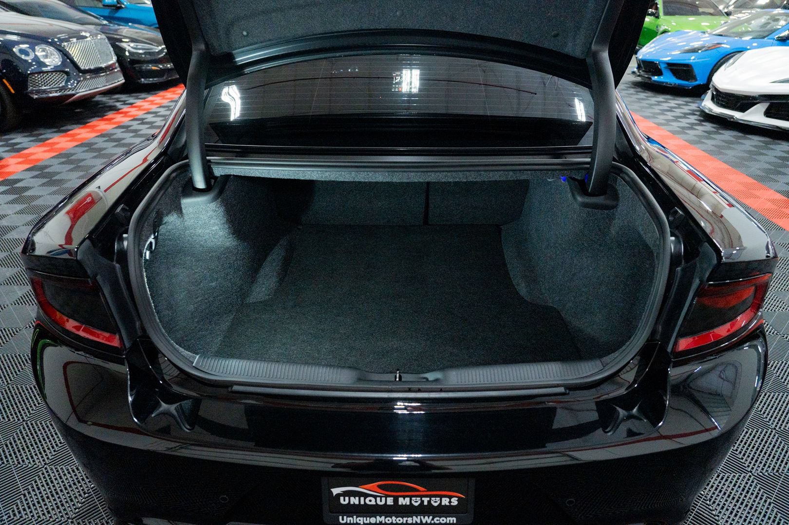 Used 2023 Dodge Charger R/T w/ Blacktop Package RWD image 23