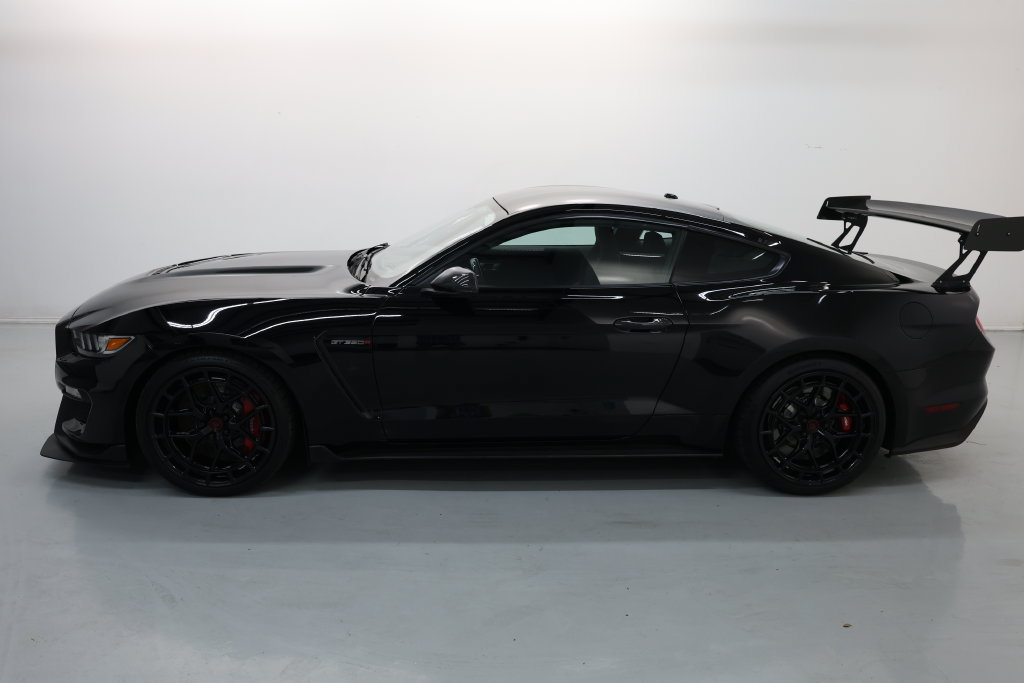 Used 2019 Ford Mustang Shelby GT350R w/ GT350R Equipment Group 920A RWD image 63