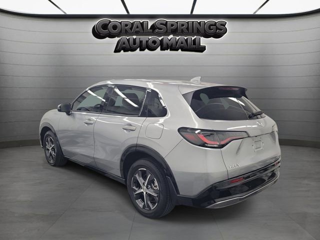 Certified 2024 Honda HR-V EX-L image 4