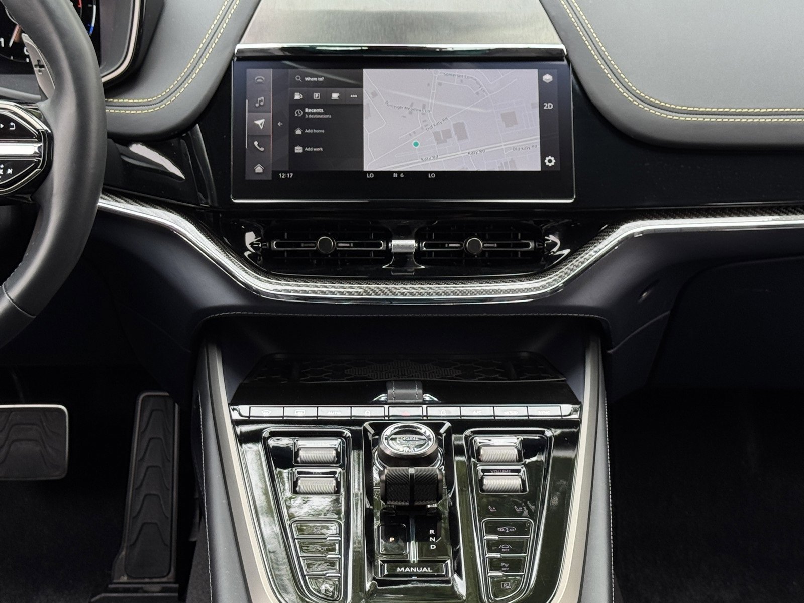 Used 2025 Aston Martin DBX 707 image 21