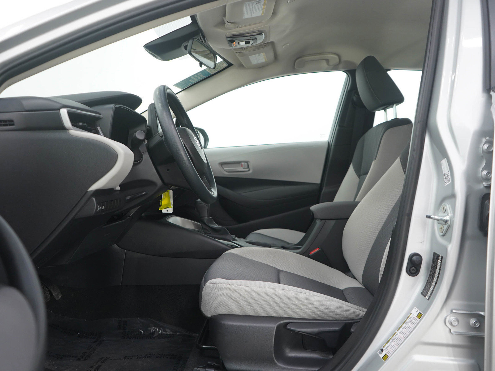 Used 2026 Toyota Corolla LE image 20