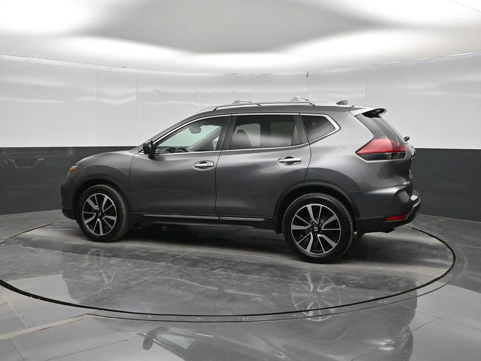 Used 2019 Nissan Rogue SL w/ Premium Package AWD/4WD image 5