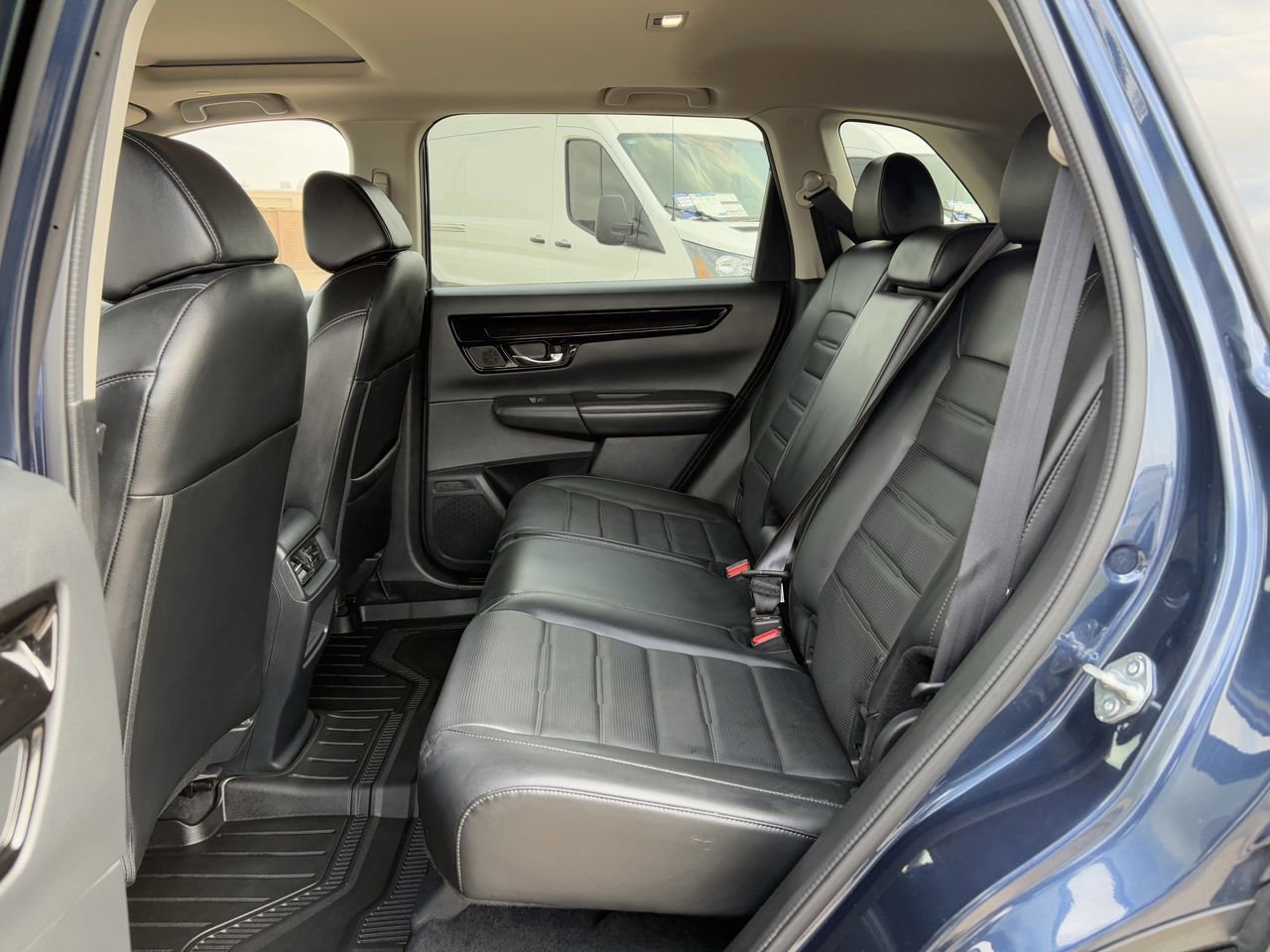 Used 2025 Honda CR-V EX-L image 29