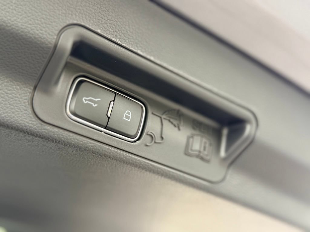New 2026 Ford Explorer Platinum RWD image 29