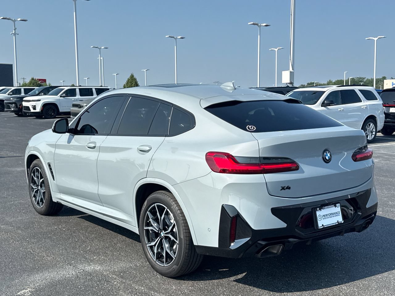 Used 2023 BMW X4 xDrive30i w/ M Sport Package AWD/4WD image 5