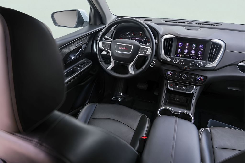 Used 2024 GMC Terrain SLT w/ Infotainment Package II AWD/4WD image 30
