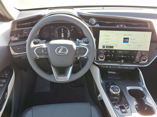 New 2025 Lexus RZ 450e image 7