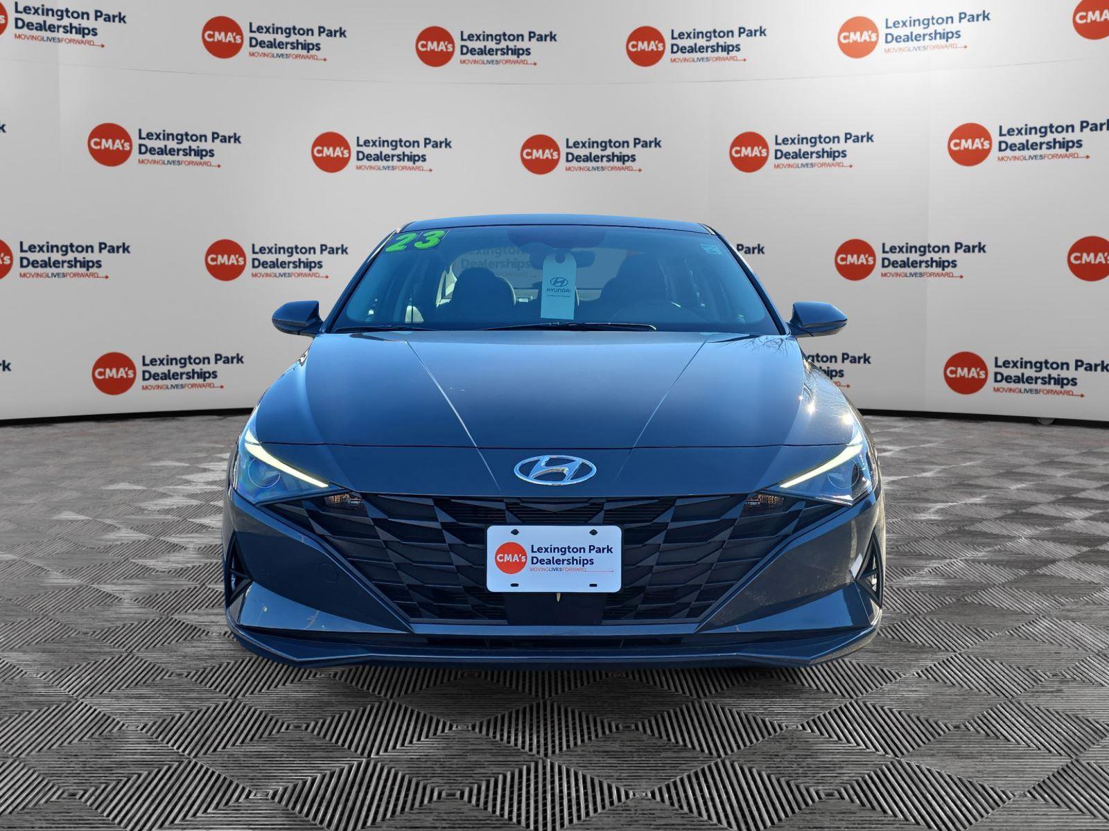 Certified 2023 Hyundai Elantra SEL w/ Convenience Package image 2