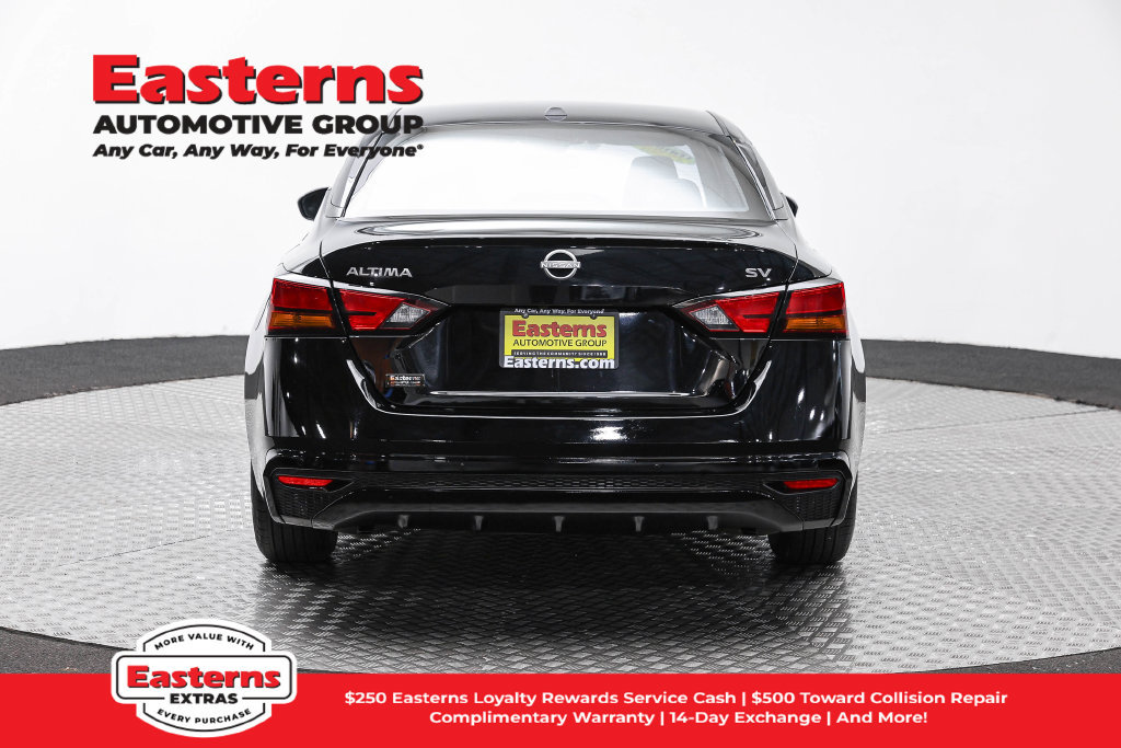 Used 2024 Nissan Altima 2.5 SV FWD image 7