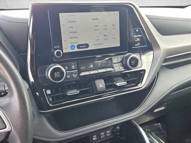 Used 2023 Toyota Highlander L image 13