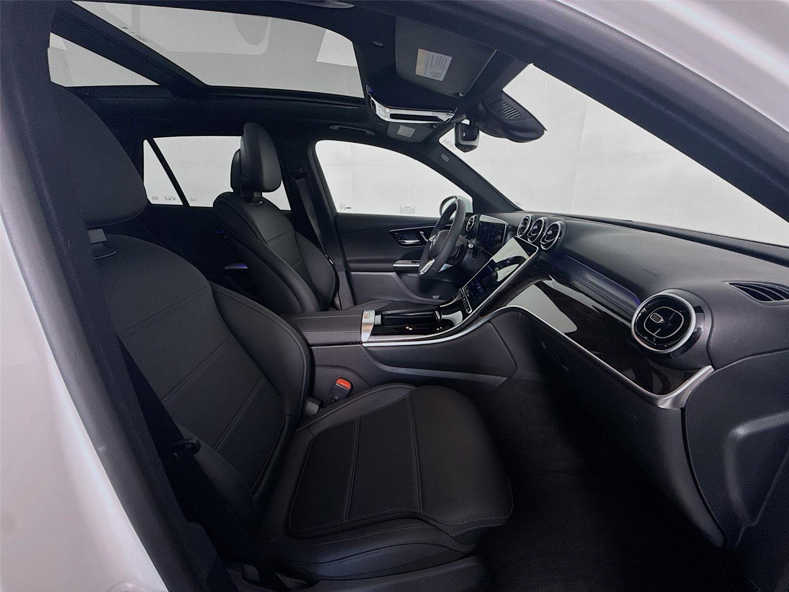 Used 2026 Mercedes-Benz GLC 300 4MATIC image 20