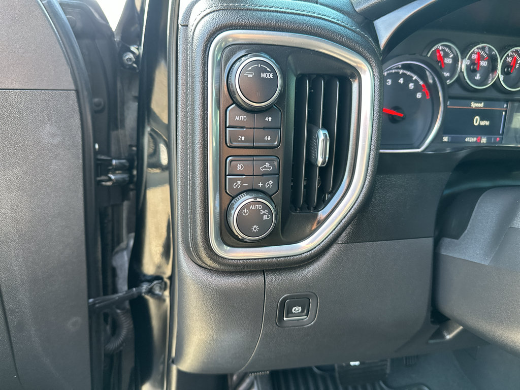 Used 2021 Chevrolet Silverado 1500 LT Trail Boss w/ Convenience Package II AWD/4WD image 18