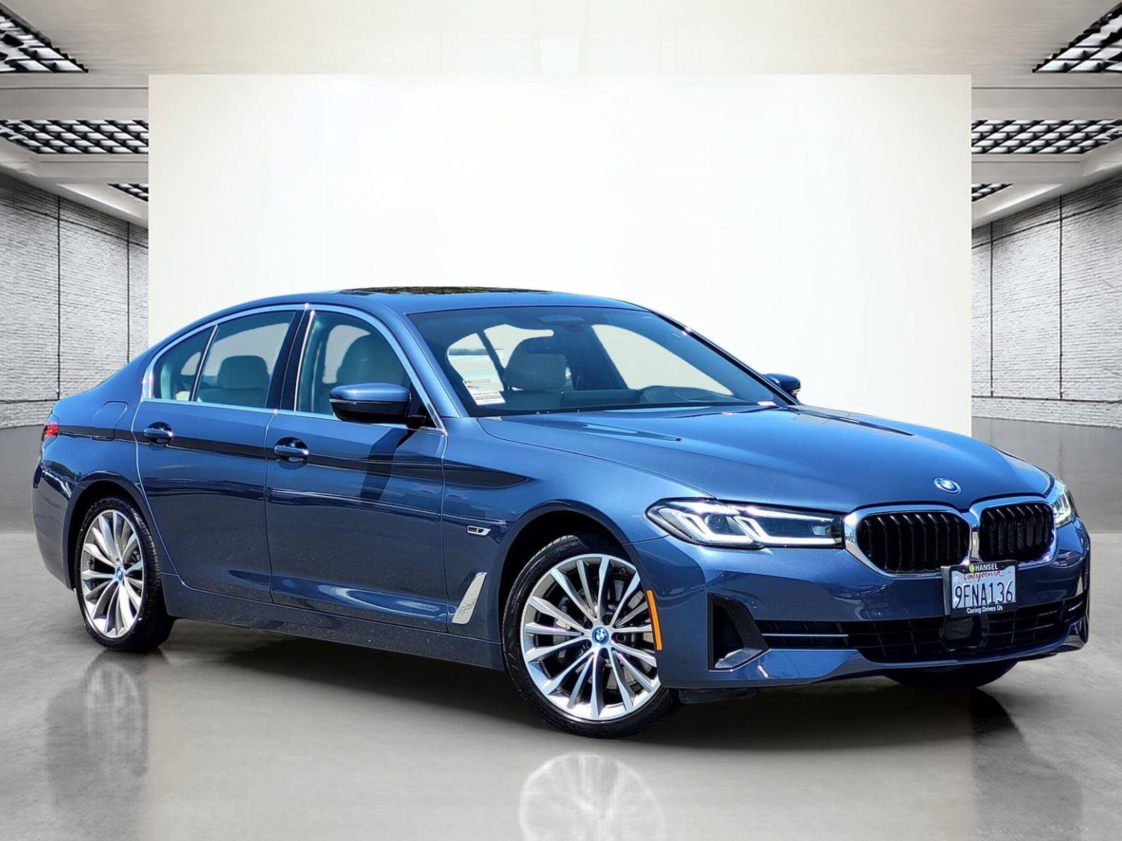 Certified 2023 BMW 530e xDrive w/ Premium Package AWD/4WD image 2