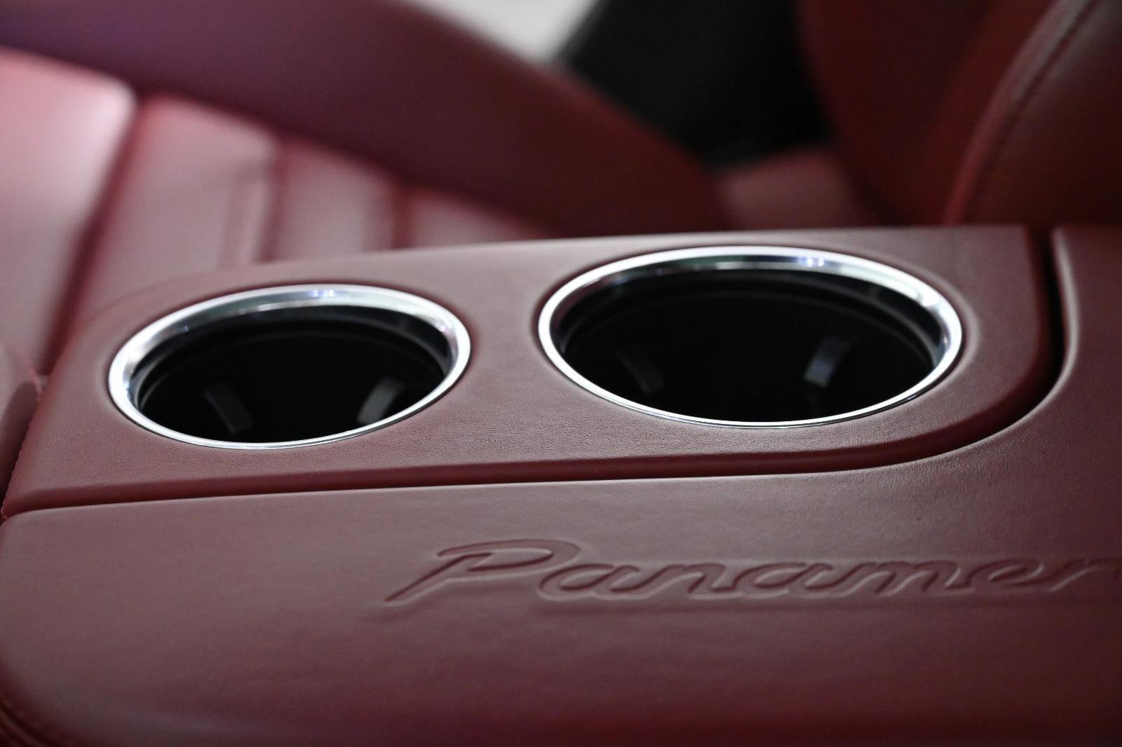 Used 2020 Porsche Panamera GTS image 25