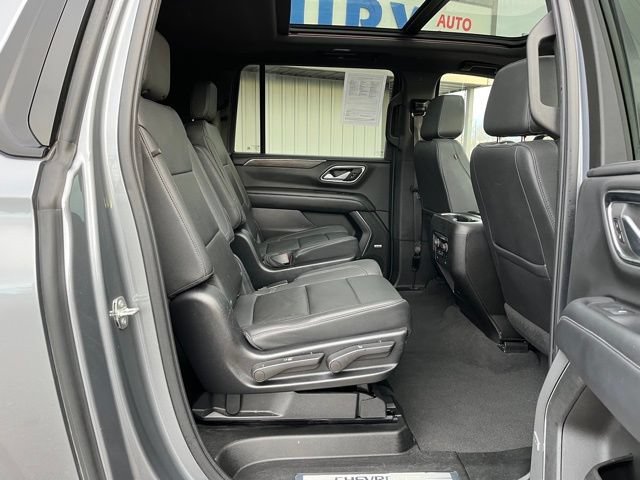 Used 2022 Chevrolet Suburban Z71 w/ Off-Road Capability Package AWD/4WD image 38