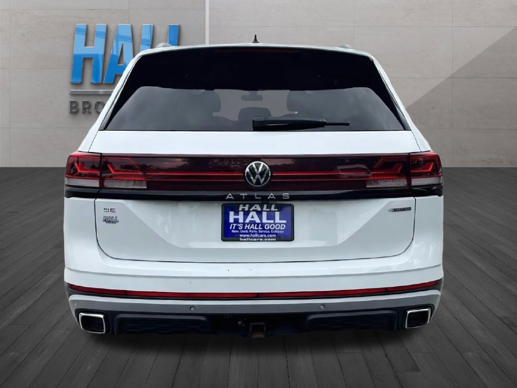 Certified 2024 Volkswagen Atlas Peak Edition SE AWD/4WD image 6