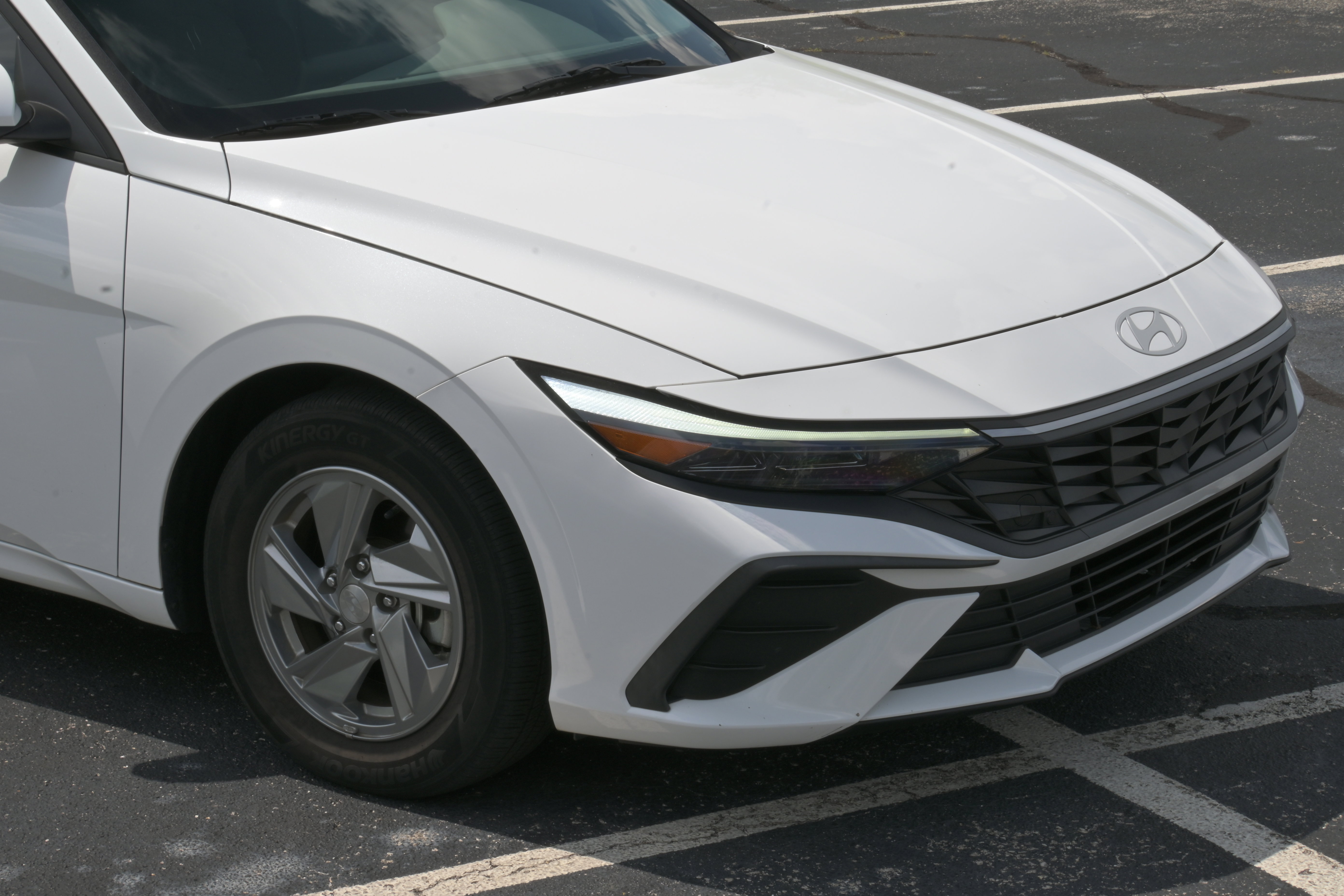 Used 2024 Hyundai Elantra SE FWD image 27